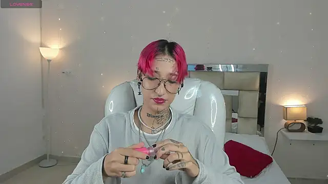 ravengreen  online show from 02.09.25