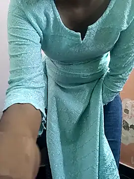 Snapshot of Ananya_34 chatting on 03.11.25 Ananya 34 online show from 03.11.25