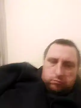 Snapshot of HE-M123 chatting on 12.20.24 HE-M123 online show from 12.20.24