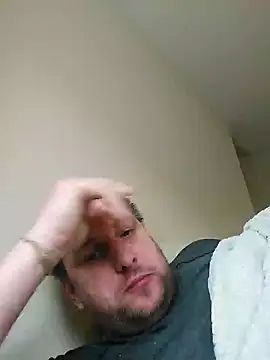 Snapshot of HE-M123 chatting on 12.22.24 HE-M123 online show from 12.22.24