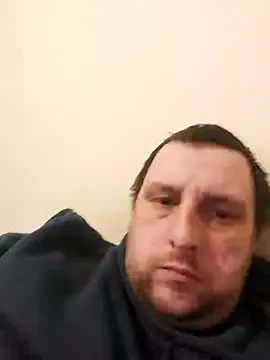 Snapshot of HE-M123 chatting on 01.19.25 HE-M123 online show from 01.19.25