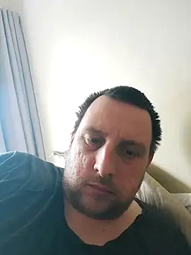 Snapshot of HE-M123 chatting on 03.04.25 HE-M123 online show from 03.04.25