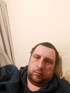 Snapshot of HE-M123 chatting on 03.09.25 HE-M123 online show from 03.09.25