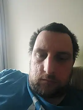 Snapshot of HE-M123 chatting on 03.17.25 HE-M123 online show from 03.17.25