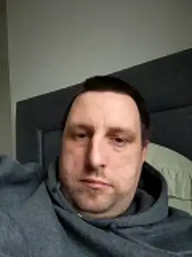 Snapshot of HE-M123 chatting on 03.24.26 HE-M123 online show from 03.24.26