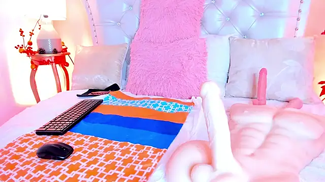 AliceLamore online show from 01.03.25