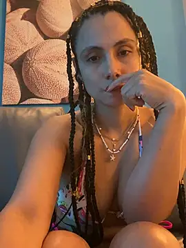 MafeeRoss online show from 04.10.26