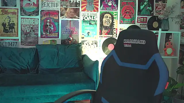 AdeleLoomis online show from 03.04.25