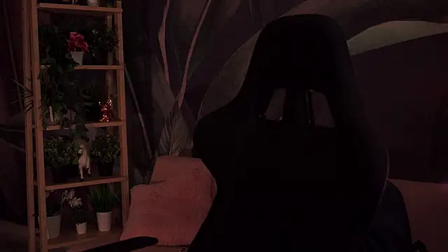 Snapshot of AdeleLoomis chatting on 09.20.25 AdeleLoomis online show from 09.20.25