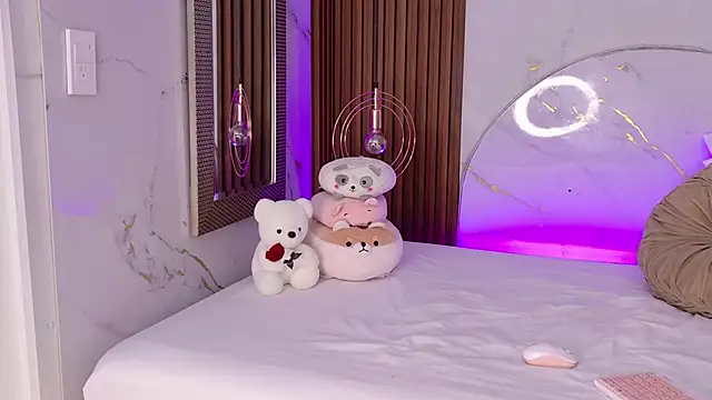 Snapshot of pamelajons_ chatting on 11.12.25 pamelajons online show from 11.12.25