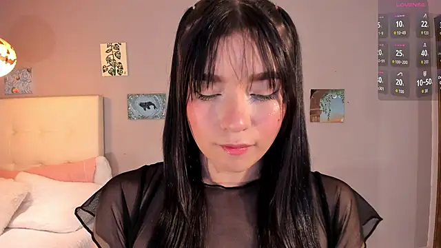 Snapshot of Maia_W10 chatting on 04.09.26 Maia W10 online show from 04.09.26