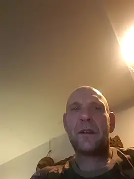 Snapshot of mikeythebestsucker chatting on 11.26.25 mikeythebestsucker online show from 11.26.25