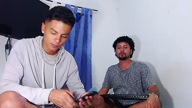 Snapshot of enjoy_vibes chatting on 10.17.25 enjoy vibes online show from 10.17.25