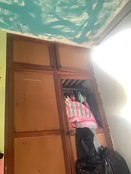 kioluy online show from 12.04.25