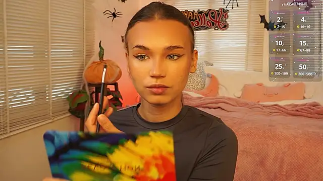 Snapshot of lexicoyy_ chatting on 10.31.25 lexicoyy online show from 10.31.25