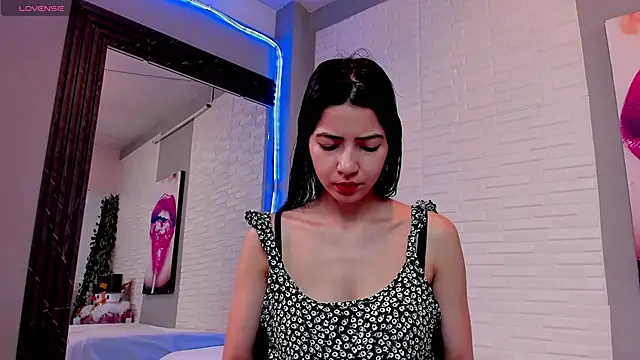 sweetieandjuicyy online show from 12.04.24