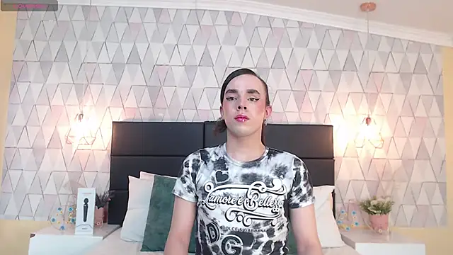 Snapshot of JustinePerry chatting on 09.15.25 JustinePerry online show from 09.15.25