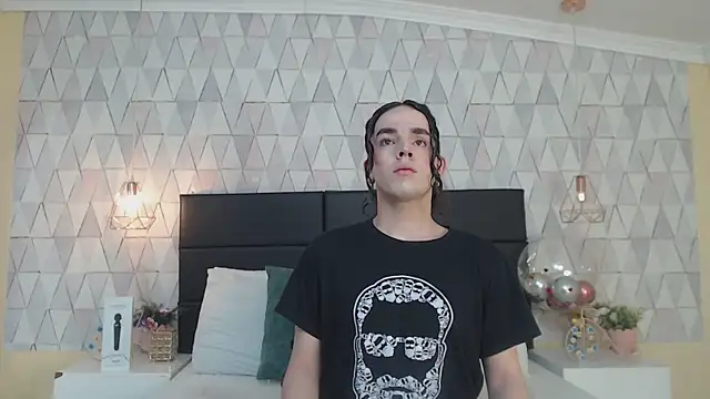 Snapshot of JustinePerry chatting on 09.23.25 JustinePerry online show from 09.23.25