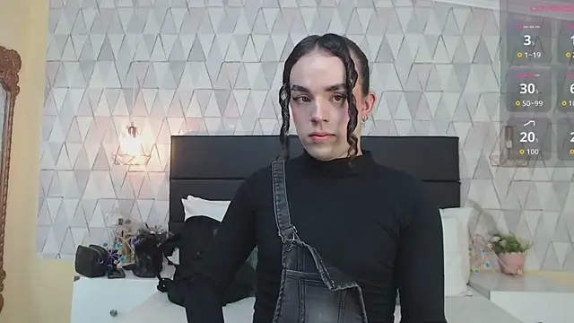 Snapshot of JustinePerry chatting on 09.29.25 JustinePerry online show from 09.29.25