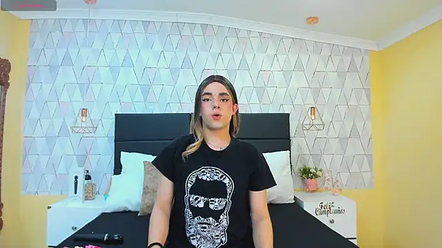 Snapshot of JustinePerry chatting on 10.20.25 JustinePerry online show from 10.20.25