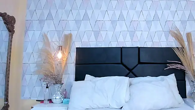 JustinePerry online show from 04.05.26