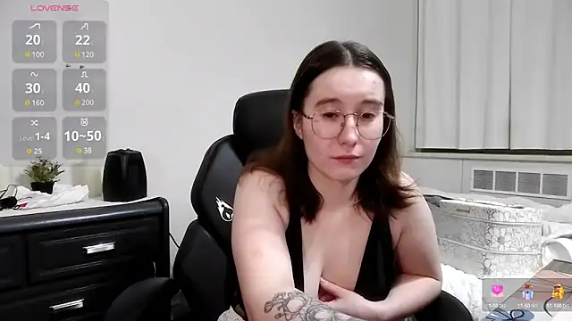 Kinkycouple1789 online show from 12.27.24