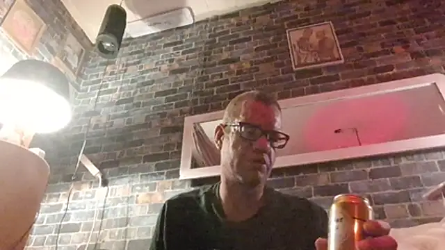 Snapshot of Maikel1981-NL chatting on 05.31.26 Maikel1981-NL online show from 05.31.26