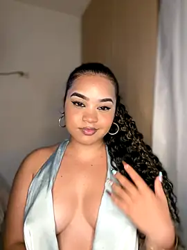 Lucy wilson5 online show from 11.07.25