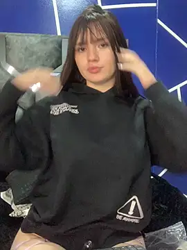 Snapshot of angel_natural chatting on 02.19.25 angel natural online show from 02.19.25