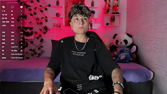 Snapshot of ZuryRamirez_ chatting on 11.07.25 ZuryRamirez online show from 11.07.25