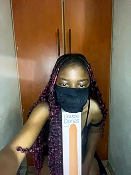 alicia loveraw online show from 10.05.25