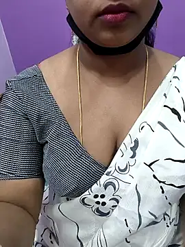 Snapshot of Vaishali90 chatting on 12.14.24 Vaishali90 online show from 12.14.24
