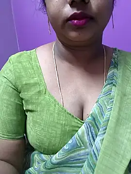 Snapshot of Vaishali90 chatting on 12.20.24 Vaishali90 online show from 12.20.24