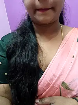 Snapshot of Vaishali90 chatting on 02.05.25 Vaishali90 online show from 02.05.25