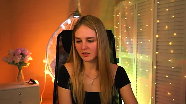 DeboraLarson online show from 03.08.26