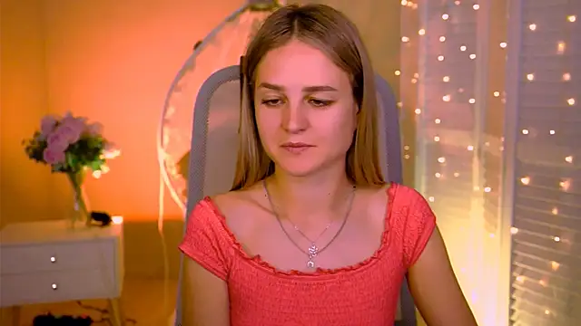 Snapshot of DeboraLarson chatting on 07.19.26 DeboraLarson online show from 07.19.26