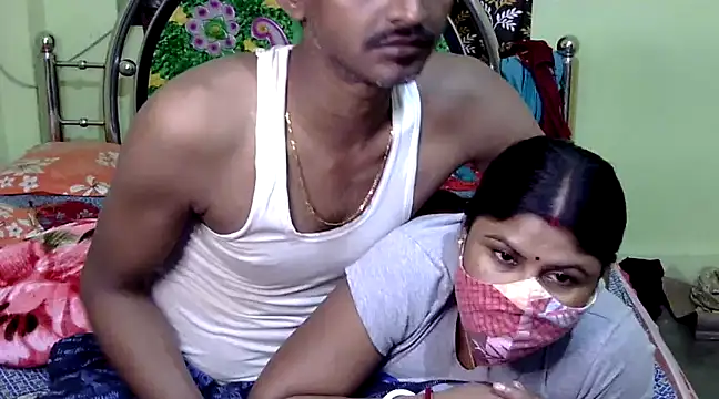 Snapshot of Couple_For_You18 chatting on 12.29.24 Couple For You18 online show from 12.29.24