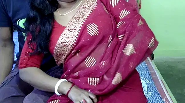 Snapshot of Couple_For_You18 chatting on 12.31.24 Couple For You18 online show from 12.31.24