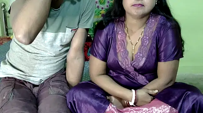 Snapshot of Couple_For_You18 chatting on 01.06.25 Couple For You18 online show from 01.06.25