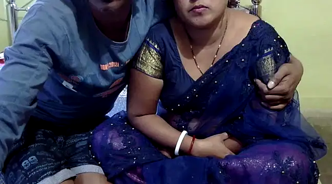 Snapshot of Couple_For_You18 chatting on 01.08.25 Couple For You18 online show from 01.08.25