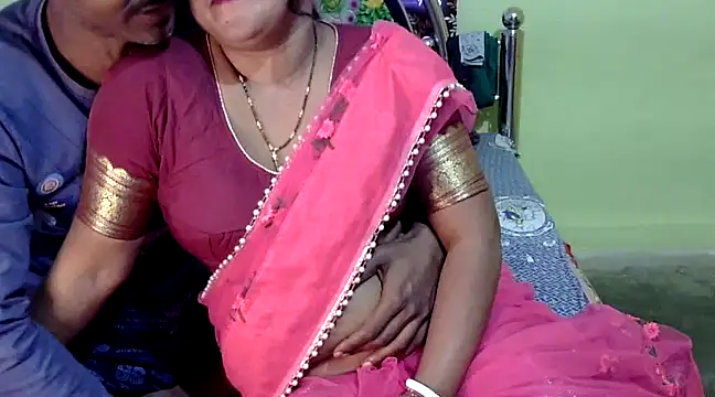 Snapshot of Couple_For_You18 chatting on 01.14.25 Couple For You18 online show from 01.14.25