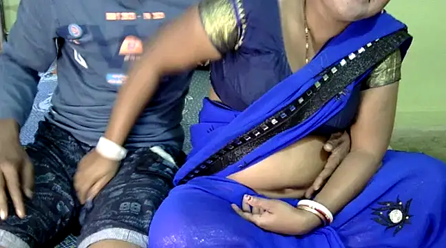 Snapshot of Couple_For_You18 chatting on 01.16.25 Couple For You18 online show from 01.16.25