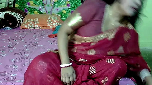 Snapshot of Couple_For_You18 chatting on 02.10.25 Couple For You18 online show from 02.10.25