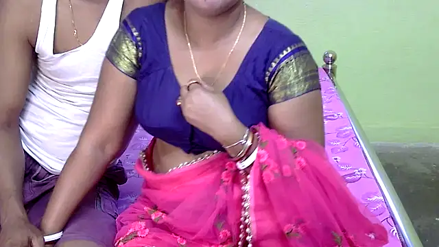 Snapshot of Couple_For_You18 chatting on 03.11.25 Couple For You18 online show from 03.11.25