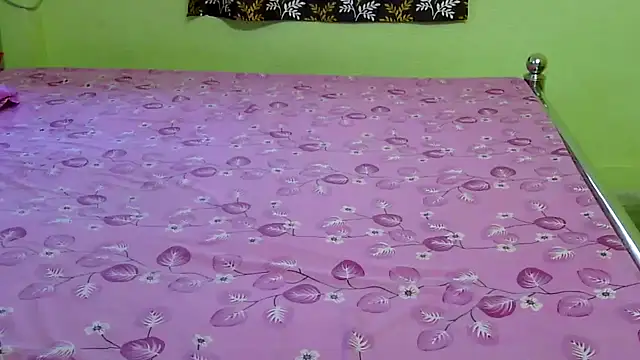 Snapshot of Couple_For_You18 chatting on 03.19.25 Couple For You18 online show from 03.19.25