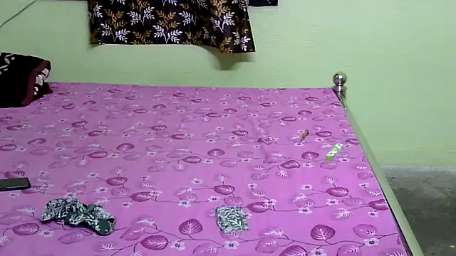 Snapshot of Couple_For_You18 chatting on 03.20.25 Couple For You18 online show from 03.20.25