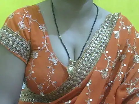 Snapshot of HOT-SEEMAA chatting on 06.06.26 HOT-SEEMAA online show from 06.06.26