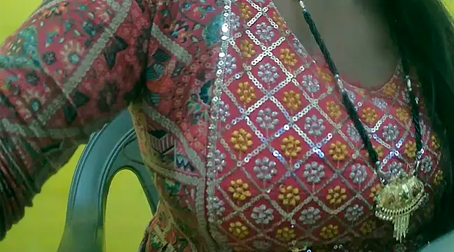 Snapshot of LOVE-SUSHILA chatting on 02.13.25 LOVE-SUSHILA online show from 02.13.25