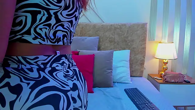 ashley  foxx  online show from 10.15.25