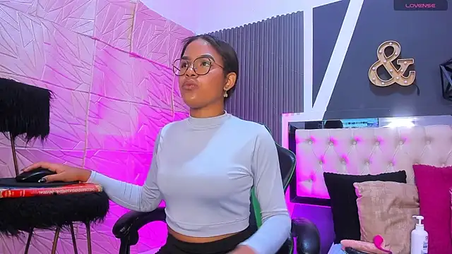 alexa andherson online show from 01.05.25